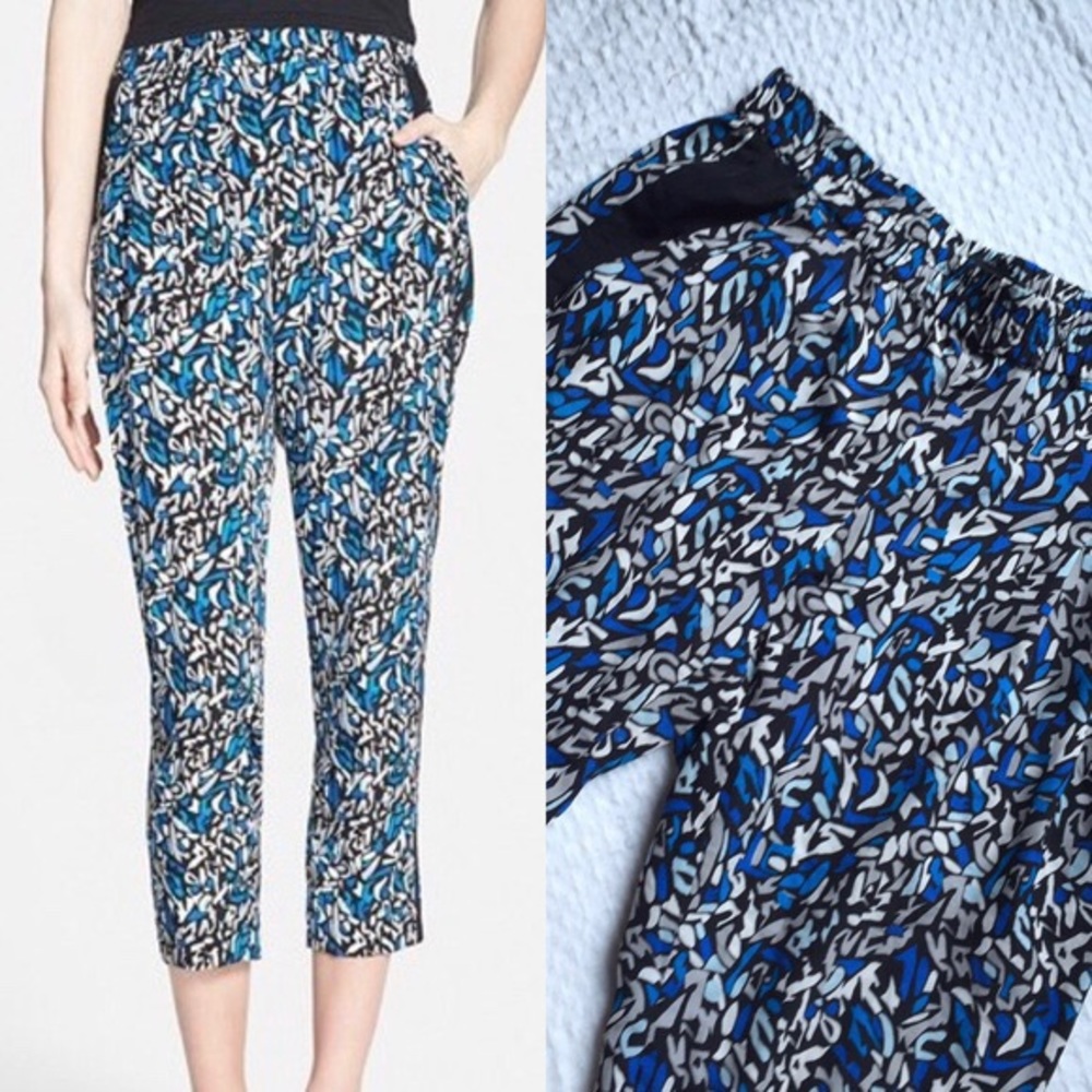 Trouve Blue Geometric Print Ankle Crop Pants Small